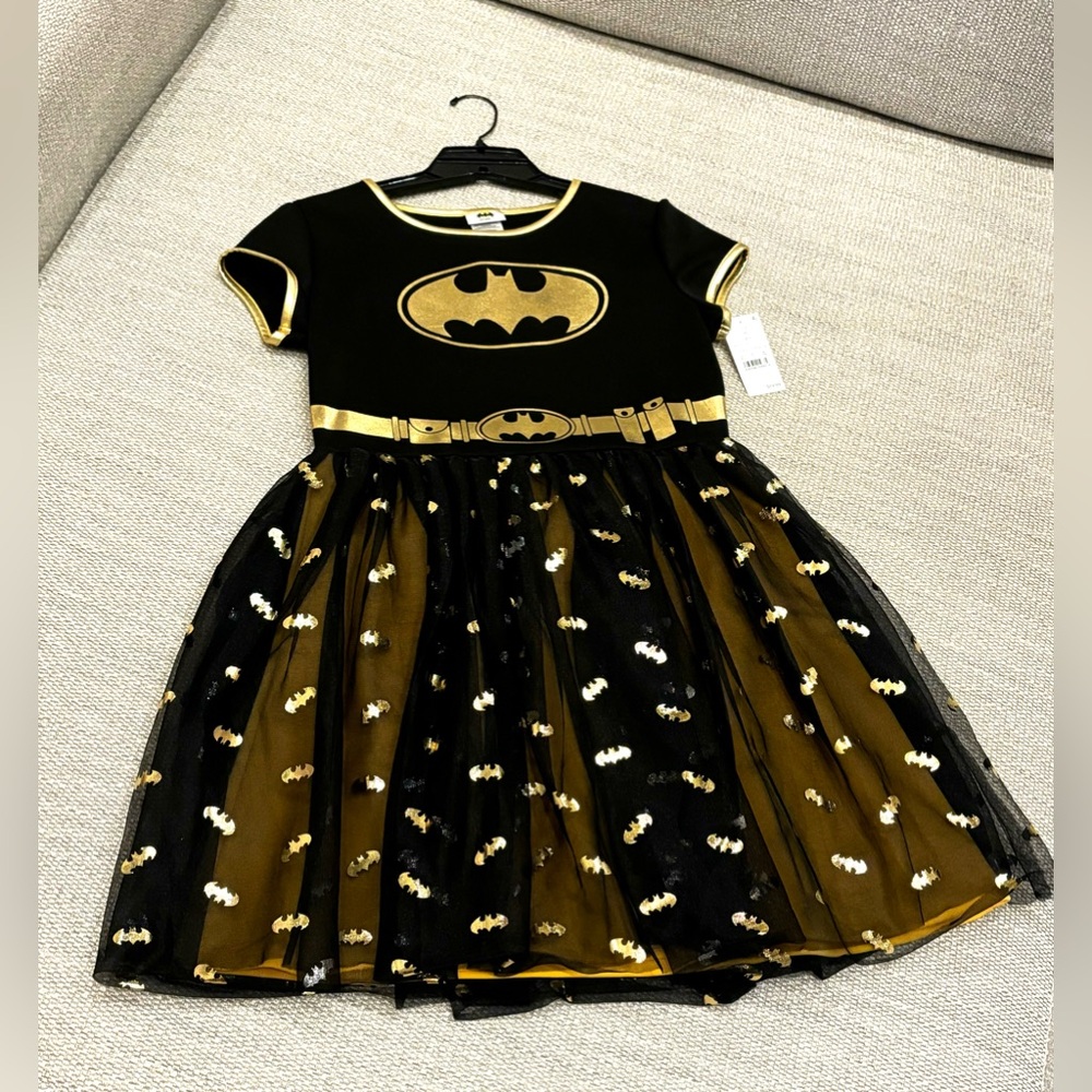 Batgirl Costume (NWT)